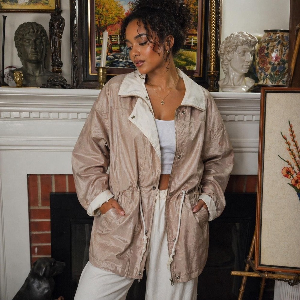 Innovations by Izzie Vintage 80s Beige Gold Shiny Raincoat Windbreaker Womens M